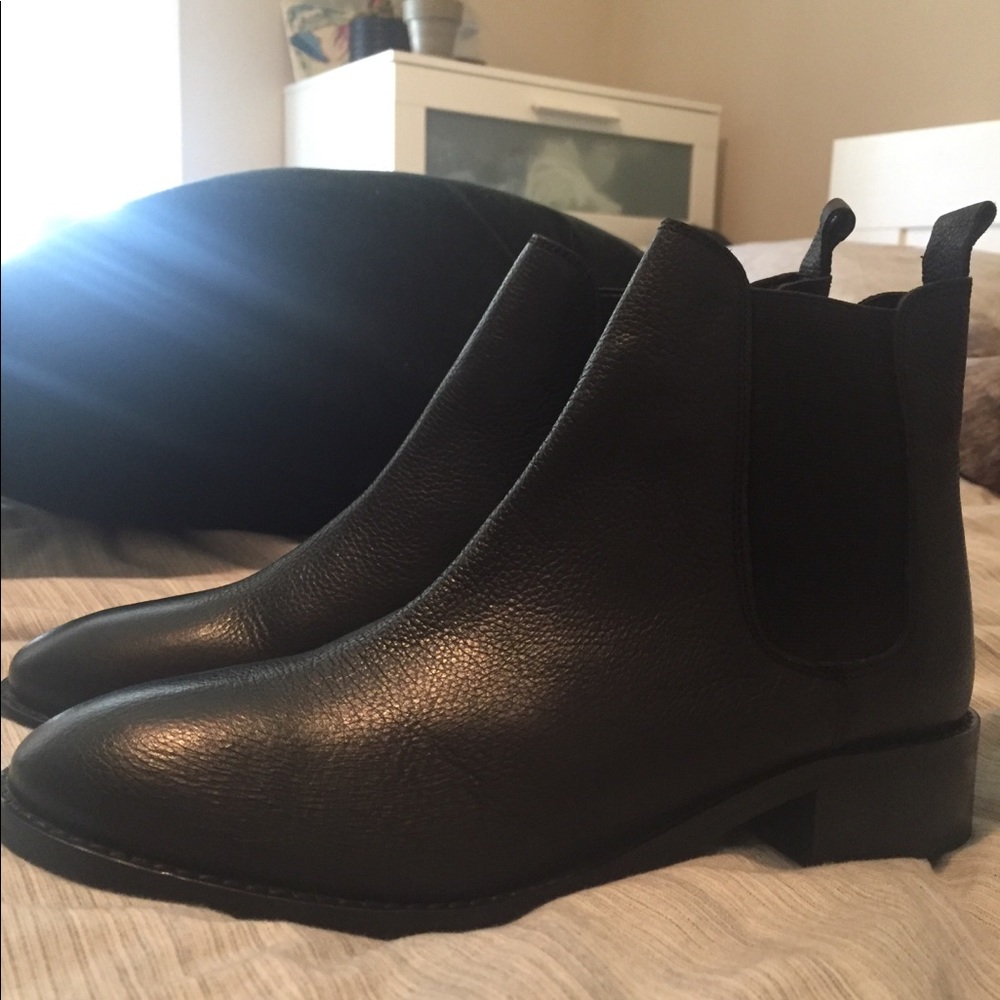 ASOS Black Leather Chelsea Boot